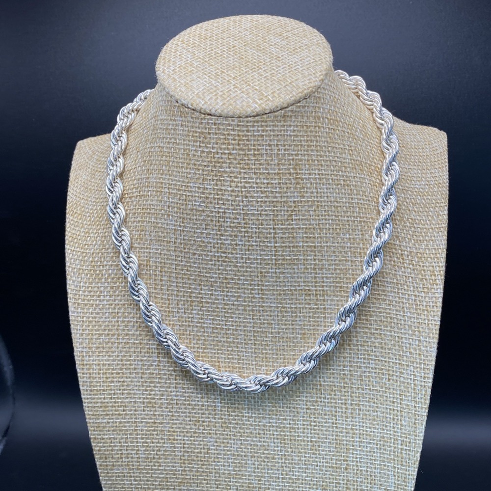 Claire’s Silver Tone Necklace Choker Rope Chain Silver 15”